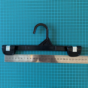 25cm 1001 Skirt Black Clothes <b>Push</b> up <b>Clip</b> Plastic Anti-slip Pant Bottom Hanger with Sizes - Product Image 3