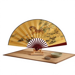 Elegante Abanico de Madera Natural Hecho a Mano con Diseño Moderno Pintado, Ligero y Reutilizable para Decoración de Bodas y Regalo - Product Image 1