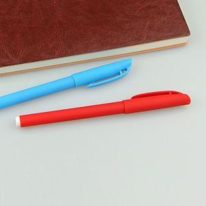 Bolígrafo de Gel Promocional de Plástico Recubierto de Goma de Lujo de Alta Calidad, Impresión de Logotipo Personalizado, Punta de 0.5 mm, Tinta Negra, Diseño Moderno Multicolor - Product Image 6