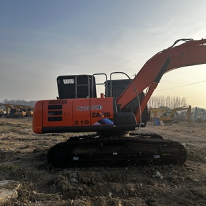 Grande force de creusement, bonne économie de carburant, cabine confortable, excavatrice Hitachi ZX210 de 21 tonnes d'occasion pour travaux de terrassement lourds en stock - Product Image 2