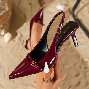 صندل نسائي صيفي من الدانتيل بكعب عالٍ مناسب للارتداء الخارجي، بتصميم عصري مدبب عند الأصابع ومغلق من الأمام، بنعل داخلي لزيادة الطول، مثير للحفلات والخريف - Product Image 6