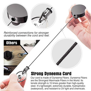 Porta credenciales retráctil de alambre de alta elasticidad, metálico negro, con clip para cinturón y llavero para tarjetas de identificación y llaves - Product Image 4