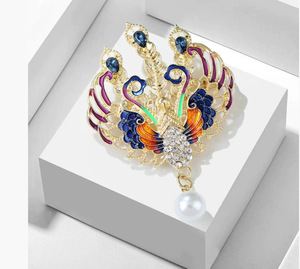Nuevo Broche de Aleación de Lujo con Esmalte de Aves y Fénixes Retro, de Moda, con Perlas, para Solapa de Traje, para Mujer - Product Image 1