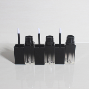 Nouveau tube carré pour gloss/rouge à lèvres 5ml, emballage cosmétique en plastique avec bouchon à vis - Product Image 2