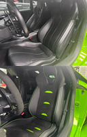 Personnalisez une mise à niveau intérieure toute neuve et remplacez les housses de siège haute performance, adaptées à tous les sièges des séries Lamborghini