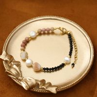 Nouveau Design de Bijoux Délicats : Collier et Bracelet en Perles Baroques d'Eau Douce Naturelles, Spinelle Noire et Rhodonite pour Femme, Idéal au Quotidien et pour les Fêtes