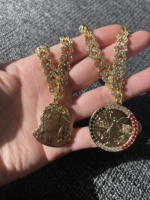 Épingle à chapeau en chaîne avec strass personnalisés en or et argent, représentant Jésus et la Vierge Marie, pour casquette ajustée