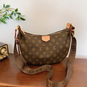 Bolso Bandolera de Lujo para Mujer, Estilo Dumpling, de Piel Sintética, con Correa Ancha para el Hombro, Estilo Vintage, Moda 2025 - Product Image 5