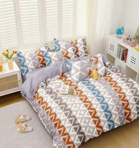 ผ้าปูที่นอนไมโครไฟเบอร์ 150GSM เนื้อผ้านุ่ม ทนทาน เหมาะสำหรับการตกแต่งห้องนอนทุกฤดูกาลและการใช้งานในบ้านทั่วไป - Product Image 1