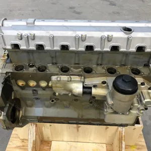 D6D Dieselmotor Lange Blok Basic Motor Basic Machine Machine Foundation Midden Cilinder Motor Half Montage