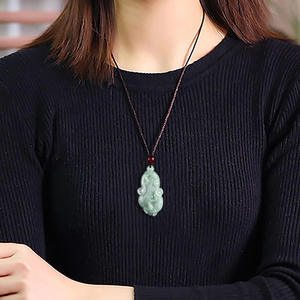 Pendentif en jadéite naturelle du Myanmar, forme de laitue, vert clair, style chinois, unisexe, avec certificat d'évaluation HJ57 - Product Image 4