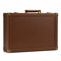Boîte cadeau personnalisée pour jetons de poker avec présentoir de jeu de table en cuir PU marron et emballage de codage de cartes