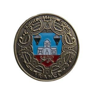 ストック・サンテ・メール・エグリーズ第二次世界大戦Dデー記念亜鉛合金ダイキャストUVプリントメッキ愛国心カスタマイズ可能コレクターズコイン - Product Image 2
