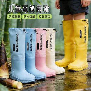 Bottes de pluie pour enfants, hauteur moyenne, antidérapantes, imperméables, doublées de polaire, chaussures en caoutchouc chaudes pour enfants, sport de plein air - Product Image 3