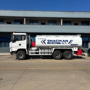 Camion-citerne SHACMAN 6x6 6AWD tout-terrain pour le transport de carburant 18000L, camion de ravitaillement mobile diesel et essence à vendre - Product Image 3