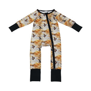 Mono de Manga Corta con Botones para Bebés Niñas, Diseño de Pato Caza Verde, Listo para Enviar, Venta al por Mayor - Product Image 1