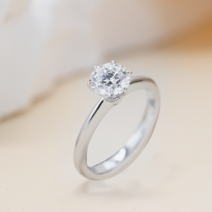 <span class=keywords><strong>Anillo</strong></span> de Oro de 18K con Certificado IGI, Personalizable, con Engaste de 6 Puntas para Diamante Redondo Cultivado en Laboratorio de 2ct - Product Image 5