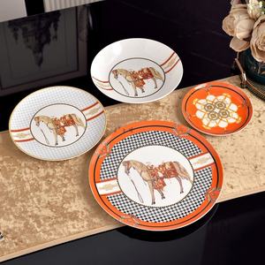 Service de table en porcelaine fine, style européen, écologique, vaisselle de luxe, assiettes, théière et tasse à café, design de créateur, service de table pour 12 personnes - Product Image 4