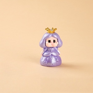 Charms Popolari in Resina a Forma di Principessa con Corona Colorata, Forniture Artistiche in Resina, Charms Personalizzati 3D a Forma di Principessa, Charms Fai da Te per Custodie Telefoniche - Product Image 6