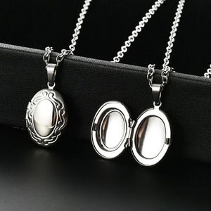 Colgante de medallón con marco de fotos ovalado grabado, collar para hombres y mujeres, de acero inoxidable, abrible, con cadena conmemorativa, regalo de joyería, 1 unidad - Product Image 5