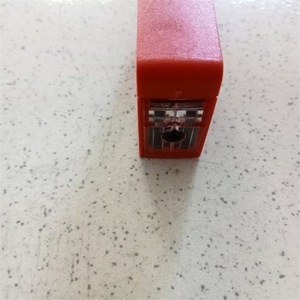 สวิตช์โฟโตอิเล็กทริก Leuze รุ่น 50142238 HT25C.S 4X-M12 IP65 IO-Link สีแดง สำหรับเครื่องจักรกล - Product Image 2