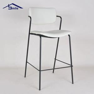 Sillas de Comedor Modernas de <span class=keywords><strong>Terciopelo</strong></span> con Brazos, Color <span class=keywords><strong>Azul</strong></span> Cielo y Marrón Oscuro, Personalizadas en China, con Patas Doradas y Tapicería de Tela - Product Image 6