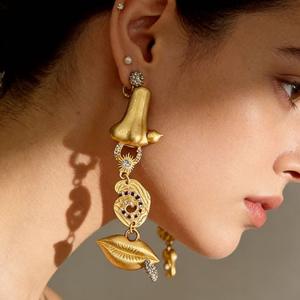 Pendientes Colgantes Vintage con Forma de Nariz, Labios y Oreja en Oro, con Cristales de Estrás, para Mujer, Ideales para Fiestas - Product Image 3