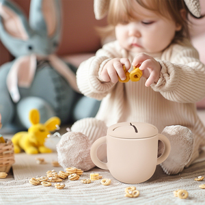 Nouvelle conception de tasse en silicone 2 en 1 pour bébé, ensemble d'alimentation en silicone pour bébé - Product Image 4