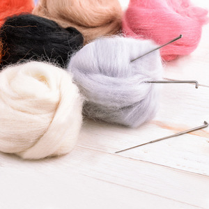 Hilo de <span class=keywords><strong>Lana</strong></span> <span class=keywords><strong>Merino</strong></span> 100% Teñido en 110 Colores, Ecológico, Antipilling, <span class=keywords><strong>para</strong></span> Feltrado con Agujas y Tejido a Mano - Product Image 5