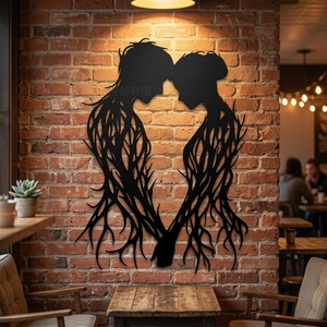 Scultura Artigianale Romantica in Acciaio Inossidabile Personalizzabile con Silhouette di Coppia, Arte da Parete Intagliata al Laser - Product Image 6