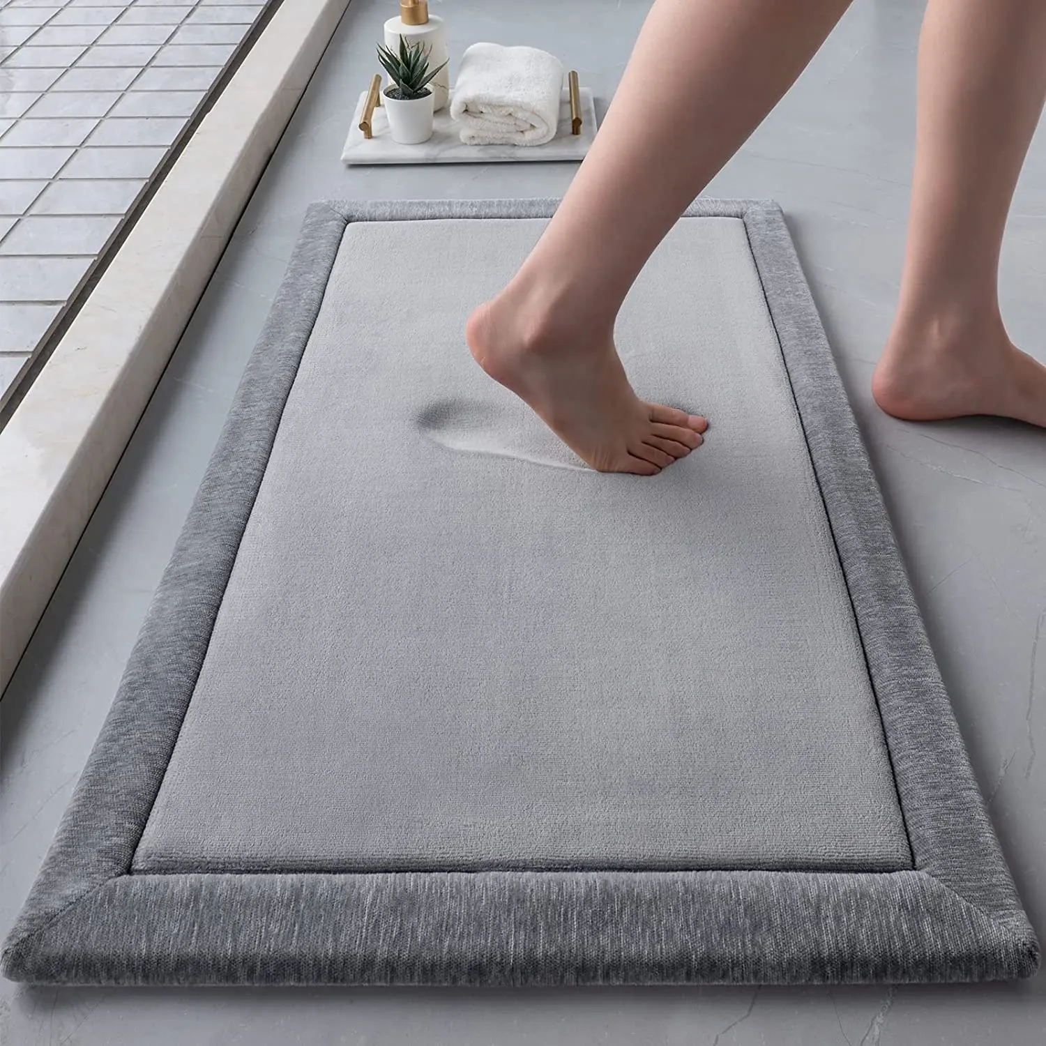 Alfombra de baño de espuma viscoelástica de microfibra más gruesa con alfombra de baño enmarcada que absorbe el agua, Felpudo de ducha antideslizante para alfombra de baño