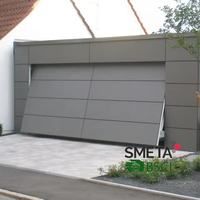 Porte de garage sectionnelle en aluminium imitation bois Andexin avec fenêtres en plexiglas, portes de garage automatiques à panneaux sandwich