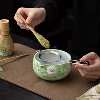 Ensemble de thé matcha japonais à la fleur de cerisier, comprenant un Chawan en céramique, un fouet en bambou (Chasen), une cuillère (Chashaku), un repose-fouet et un support pour fouet, ensemble zen pour matcha
