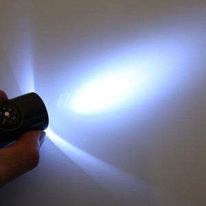 ไฟฉายพวงกุญแจขนาดเล็กกันน้ำ 3-LED อลูมิเนียมอัลลอยด์ โลโก้จากโรงงานโดยตรง - Product Image 3