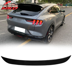 สปอยเลอร์หลังคาทรง IKON สีดำเงา สำหรับ Ford Mustang Mach-E ปี 2021-2026 - Product Image 1