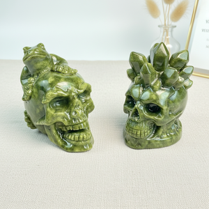 Calaveras de <span class=keywords><strong>Jade</strong></span> <span class=keywords><strong>Verde</strong></span> al por Mayor, Talladas a Mano, Diseño de Rana y Racimo de Cuarzo, Calaveras de Cristal Curativo para Decoración y Regalo - Product Image 1