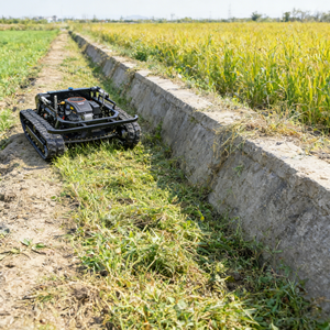 Tondeuse à gazon tout-terrain télécommandée sur chenilles pour vergers et pentes, professionnelle, haute efficacité, facile à utiliser - Product Image 4