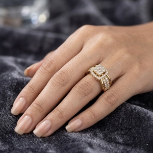 Anillo de Diamantes de Corte Cojín Chapado en Oro Amarillo de 10K de Lujo, Elegante Joyería de Compromiso y Boda para Mujer, Regalo - Product Image 1