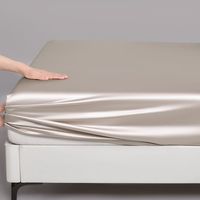 Parure de draps en soie glacée Sateen – Légère, respirante, effet soyeux et rafraîchissant, l'indispensable de l'été
