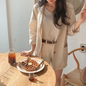 OEM Slim Fit <span class=keywords><strong>Blazer</strong></span> für Frauen Custom Baumwolle Langarm Jacken mit Knopf Dekoration All-Match Casual Fashion Tops Hot <span class=keywords><strong>Sale</strong></span> - Product Image 6