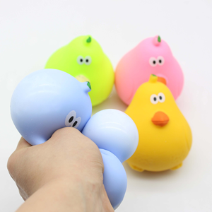 Jouet poire fruit de simulation TPR classique créatif unisexe en plastique anti-pincement pour les 5 à 7 ans - Product Image 4