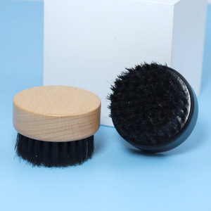 Brosse à barbe et <span class=keywords><strong>moustache</strong></span> en bois <span class=keywords><strong>de</strong></span> hêtre, petite, ronde, noire et <span class=keywords><strong>de</strong></span> couleur naturelle, avec poils <span class=keywords><strong>de</strong></span> sanglier, pour hommes, pour le coiffage des poils <span class=keywords><strong>de</strong></span> la barbe - Product Image 1