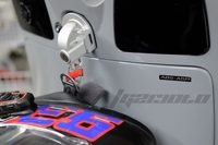 Accessoires de moto Crochet de rangement en aluminium pour casque Serrures de support avant pour VESPA GTS GTV 13-23