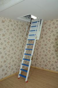 Escalera <span class=keywords><strong>de</strong></span> loft <span class=keywords><strong>de</strong></span> aluminio plegable moderna para conversión <span class=keywords><strong>de</strong></span> garaje-Capacidad <span class=keywords><strong>de</strong></span> ahorro <span class=keywords><strong>de</strong></span> espacio <span class=keywords><strong>de</strong></span> 300KGS - Product Image 5