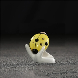 Ocarina de cerámica de 6 agujeros con diseño de mariquita colorida, al por mayor, para principiantes y niños, instrumento musical de aprendizaje temprano. - Product Image 3