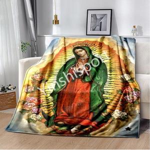 Manta de Franela Estampada Personalizada con Diseño Nuevo Más Vendida en 2024, Regalo para Entusiastas de la Virgen María de Guadalupe - Product Image 4