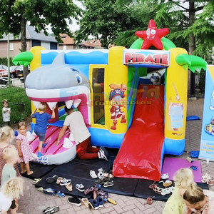 Castillo inflable comercial con tobogán, diseño de barco pirata. - Product Image 3