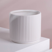 Fabricant d'articles de jardinage, pot de fleurs en céramique blanc moderne de petite taille pour la culture d'herbes aromatiques en intérieur, décoration de la maison, vente en gros