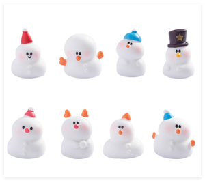 Natale fortunato giochi da tavolo in miniatura oggetti artigianali in resina Xmas 3D pupazzo di neve con cappello persone scultura ornamento giocattolo per bambini - Product Image 5