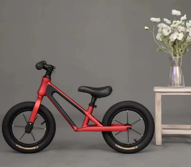 12inch Kids Balance Bike Hot Sale Running Popular Children Cycle Baby Walk Learning Push Bike OEM Balancing Bicycle